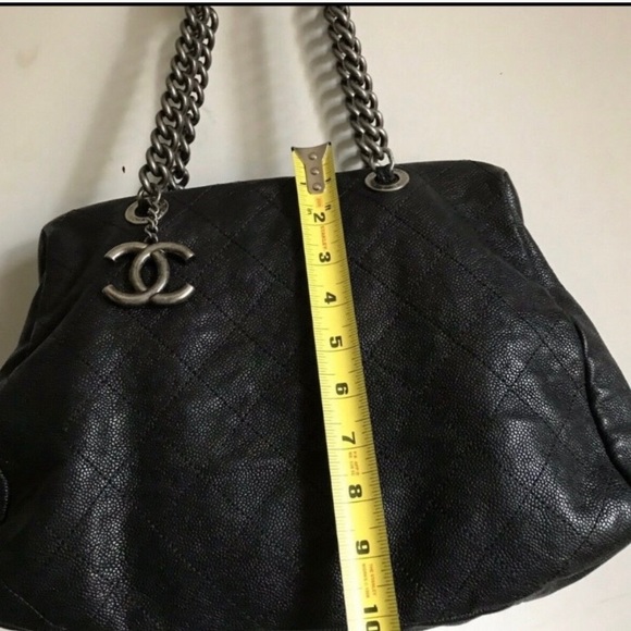 CHANEL Caviar Satchel w/
Gunmetal Hardware - Picture 16 of 16